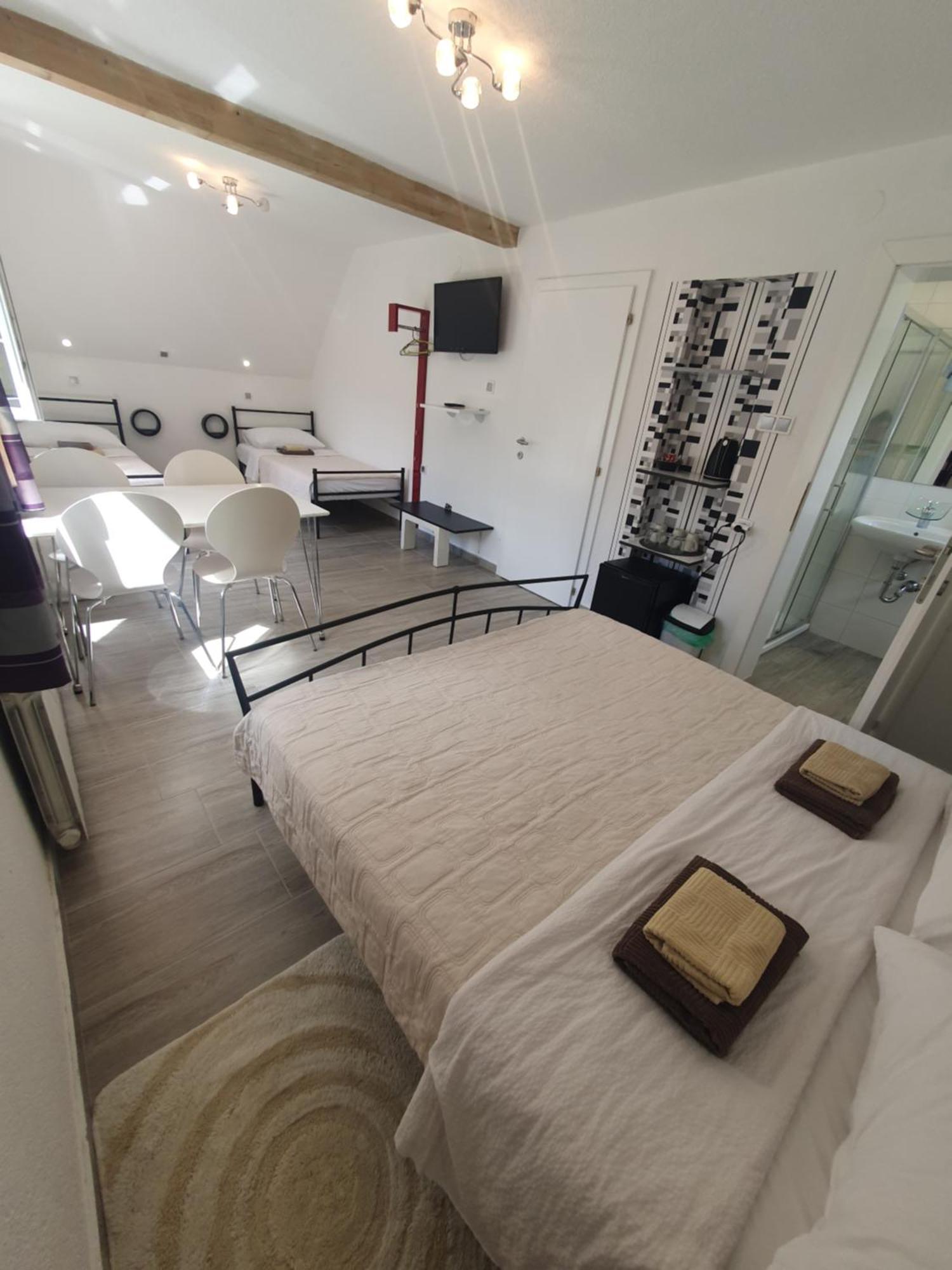 Guesthouse Nikola Plitvička Jezera Zimmer foto